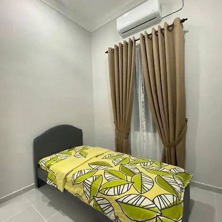 Afza Homestay Paka B Exterior photo